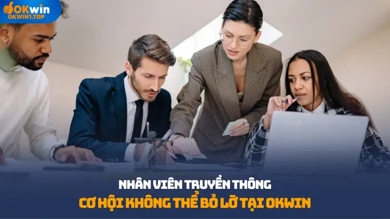 Nhân viên truyền thông